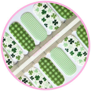 Themes: Lucky Charm 4 Leaf Clover Gingham Check Nail Wraps