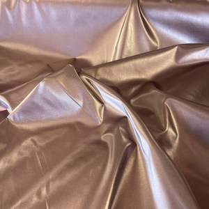 Fabric Cotton: Water-Resistant Coated Cotton - Metallic Blush