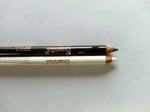 Dermatography pencil Brown