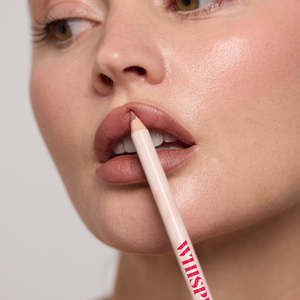 Whisper Lip Smudge Pencil (Muted Nude Brown)