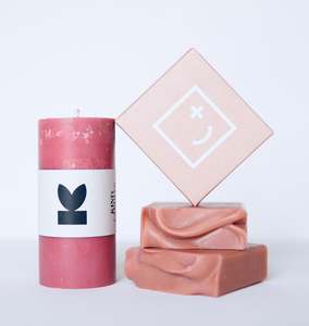 Frontpage: Kind Candles Gift Set