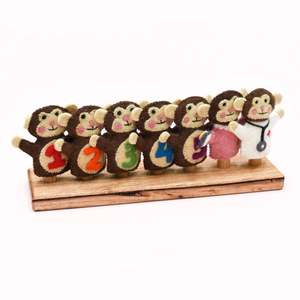 Wooden Finger Puppet Stand (7 rods)