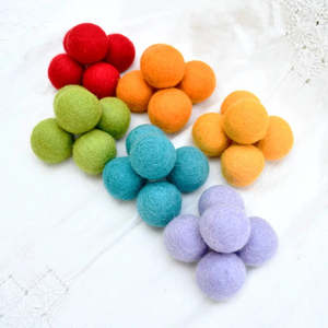 Tara Treasures | Felt Ball Set - Rainbow Tones (30 pieces)