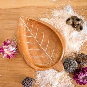 Wooden Leaf Scoop Dish