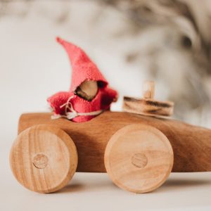 Qtoys | Natural Wooden Log Racing Car