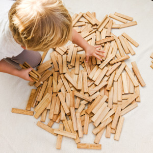 Blocks And Construction: Qtoys | Wooden Plank Building Set (200 pieces)