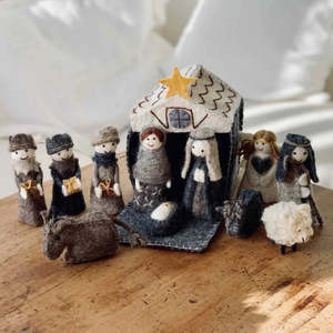 Pashom | Felt Christmas Nativity Set (Natural)