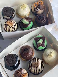 Cupcakes: 6 Pack Mixed Regular Cupcakes