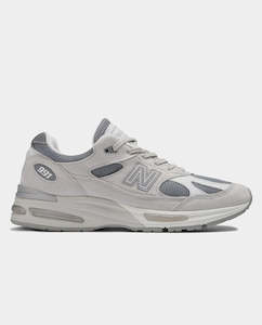 New Balance: New Balance - Made in UK 991v2 Shoe - Nimbus Cloud