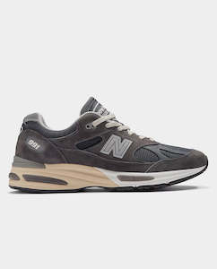 New Balance - Made in UK 991v2 Shoe - Dull Dark Grey