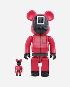 Medicom Toy: Medicom Toy - BE@RBRICK Squid Games Square Guard - 400% & 100% Set