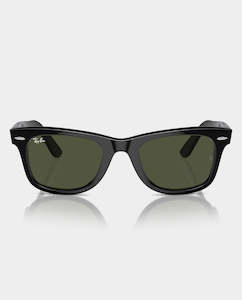 Polarized Sunglasses Eyewear: Ray-Ban - Wayfarer Classic - Black with Green Lens