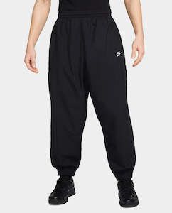 Nike Club - Woven Oversized Trackpant - Black