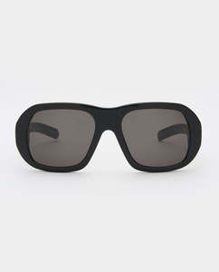 Lifestyle: Flatlist - Ford - Solid Black/Solid Black Lens