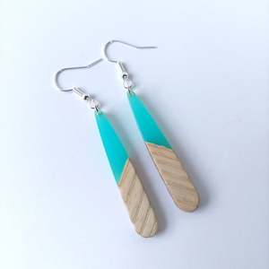 Wood Resin: Slender tear drop - Sea Glass green
