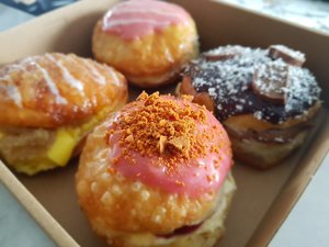 Box of 4 Artisan Sourdough Doughnuts