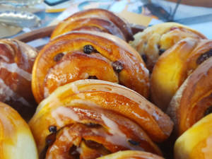 4 Sourdough Chelsea Buns