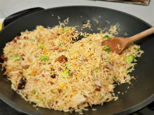 Products: Chicken and Egg Stir-Fried Rice with Chilli, Garlic, Ginger & Beansprouts