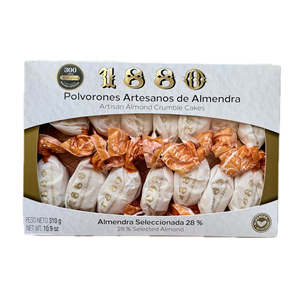 Artisan almond crumble cakes