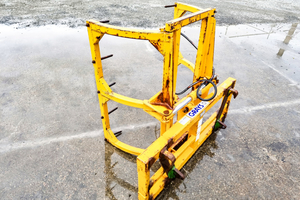 Grays Straw bale claw grab c/w euro hitch