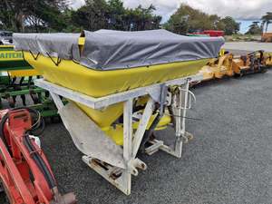 Used Fertiliser Spreaders: Used C-Dax 3PL Twin Spinner Fert Spreader