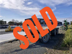 Used Tractors: Used Flat Deck Trailer – Tractor or Truck