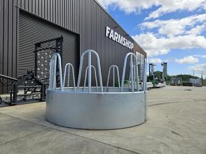 Bale Feeders Cutters And Grabs: FarmMax Round Hay Feeder