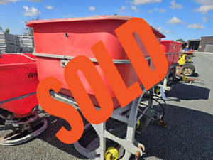 Fertiliser Spreaders Direct: Used 12.75L Walco Fertiliser Spreader