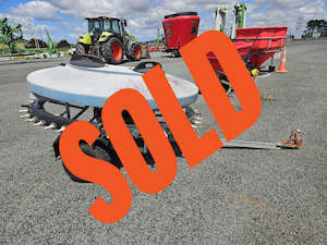 Sold Used Farm Machinery: Used Calfeteria