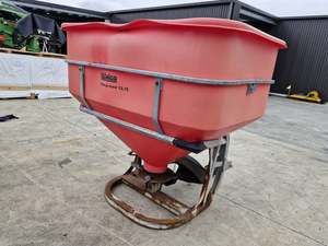 Used Walco 12.75 Fertiliser Spreader