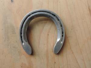 Aluminium Shoes: Thoro'Bred Lite Champion Leg Savers- Side Clip Front