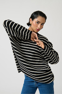ONTE - BLANCA BLACK SWEATER
