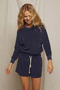 PERFECT WHITE TEE - SAYLOR LOOP TERRY NAVY SWEATSHIRT