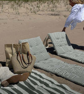 SunnyLife I Reclining Beach Chair The Vacay I Olive
