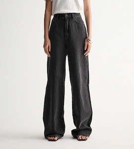 Elka Collective: Elka Collective I Apollo Jean I Washed Black