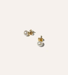 Jewellery: La Dailie | The Evelina Freshwater Pearl Studs| Gold