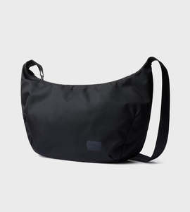 Bellroy | Laneway Crescent Bag 7L | Ink