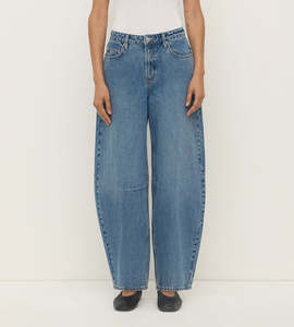 Unclassified: Assembly Label | High Rise Barrel Jean | Classic Blue