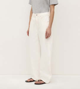 Unclassified: Assembly Label | Low Curve Mid Rise Jean | Vintage White