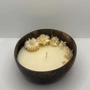 Coconut Shell Candles: White Floral Coconut Candle
