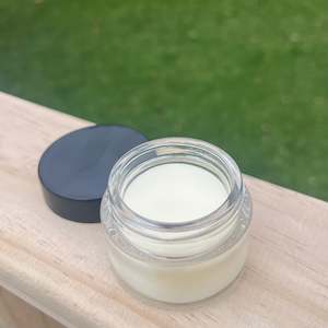 Cosmetics Bodycare: Beeswax Lip Balm (Small)