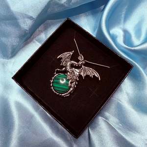 Necklaces: Synthetic Malachite Dragon Pendant