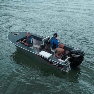 Runabouts: Fin Chaser 430SS Side Steer