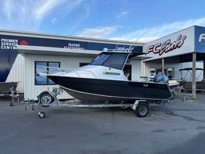 Boats Motors: 2013 Surtees 5.8 Game Fisher