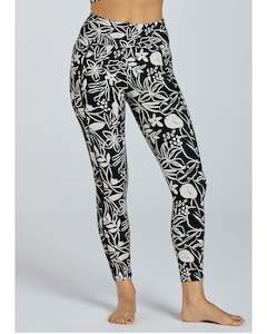 Abi and Joseph Dual Pocket Ankle Biter Tight - Camilla