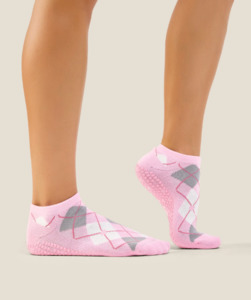 Move Active Classic Low Rise Grip Socks - Argyle Pink
