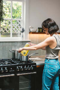 Frontpage: feeding the fourth gift voucher