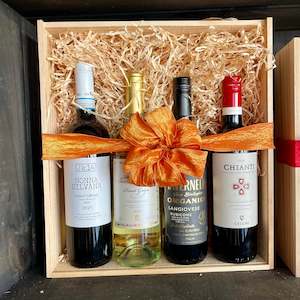 Gift Boxes: Gift box Quad (fits up to four bottles, wine NOT included)