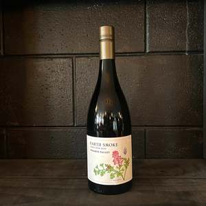 Pyramid Valley Earth Smoke Pinot Noir