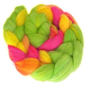 Green And Red Parrot: Green and Red Parrot - Merino and Silk Sliver